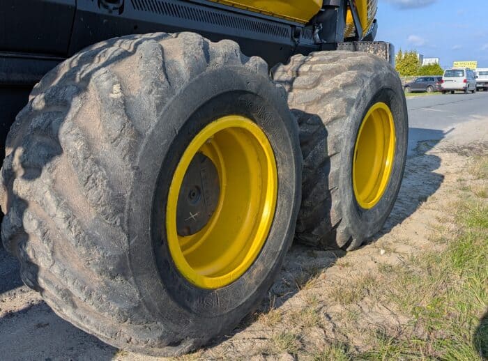 PONSSE ELK 8W 2013 Reifen PONSSE ELK 8W 2013r. opony