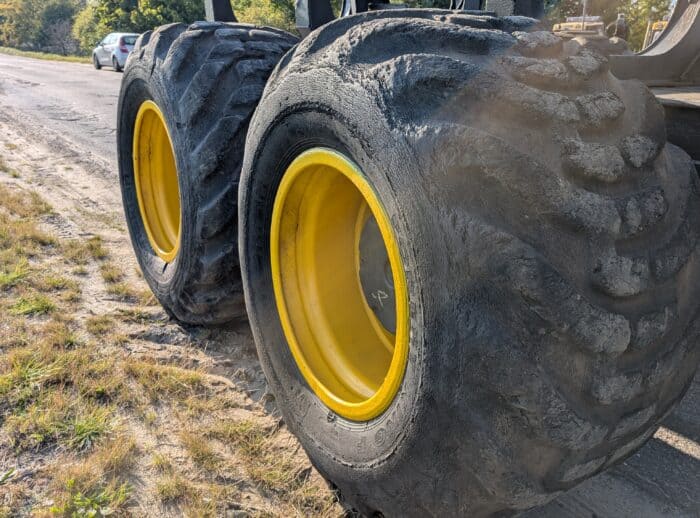 PONSSE ELK 8W 2013 Reifen PONSSE ELK 8W 2013r. opony