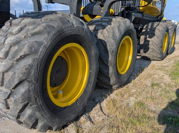 PONSSE ELK 8W 2013 Reifen PONSSE ELK 8W 2013r. opony