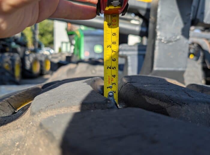 PONSSE ELK 8W 2013 Profil PONSSE ELK 8W 2013r. bieżnik