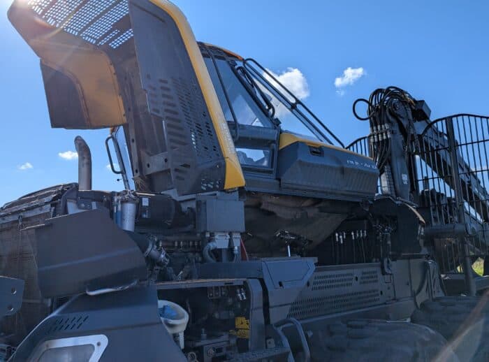 PONSSE BUFFALO 8W 2015r. podniesiona kabina Forwarder PONSSE Buffalo kabina