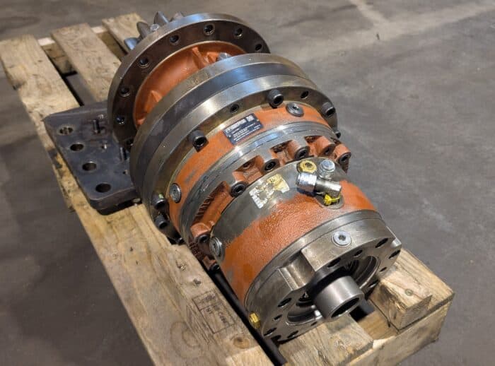 Regenerowana przekładnia obrotu żurawia z haulcem PONSSE Regenerowana przekładnia obrotu żurawia z haulcem PONSSE