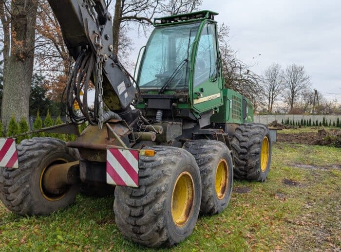 Harvester John Deere 1270D 2007r. Harvester John Deere 1270D 2007r.