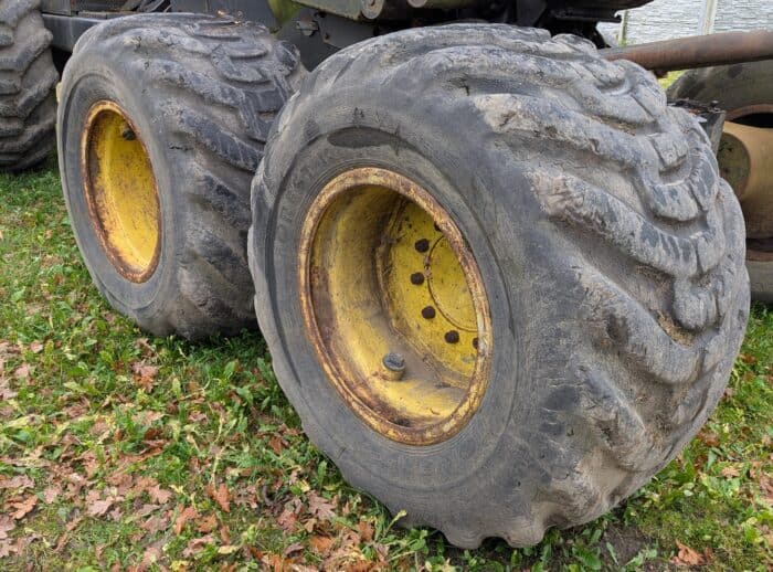 Harvester John Deere 1270D 2007r. koła Harvester John Deere 1270D 2007r. koła
