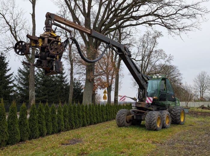 Harvester John Deere 1270D 2007r. Harvester John Deere 1270D 2007r.