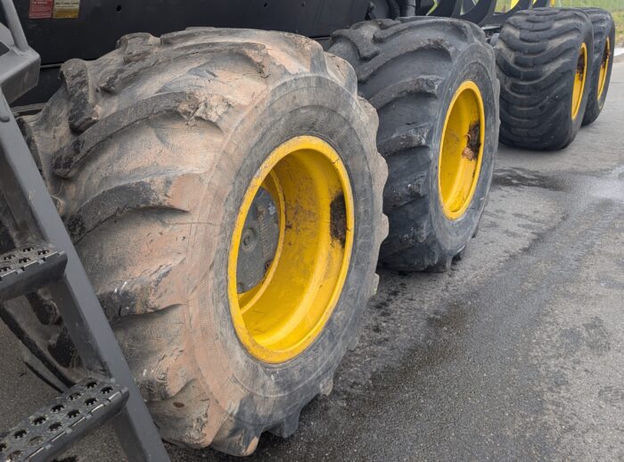 Forwarder PONSSE Wisent 2010 r. K70+M opony Forwarder PONSSE Wisent 2010 r. K70+M opony