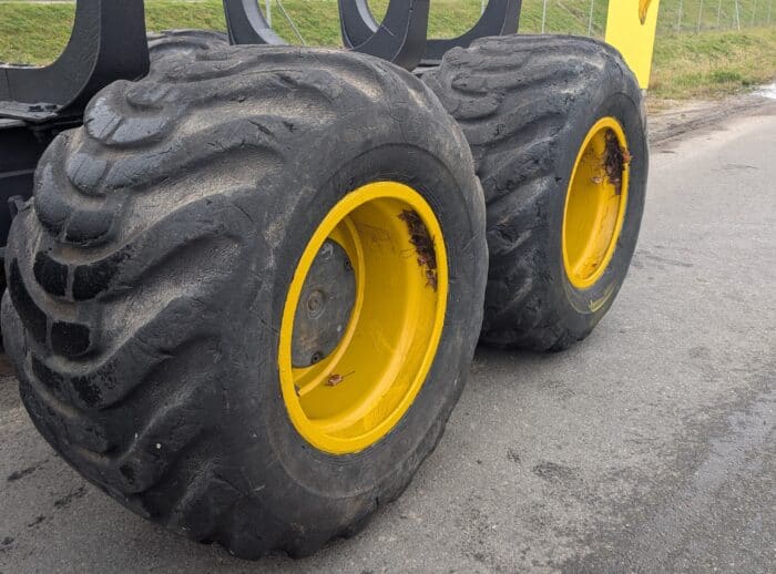 Forwarder PONSSE Wisent 2010 r. K70+M opony Forwarder PONSSE Wisent 2010 r. K70+M opony