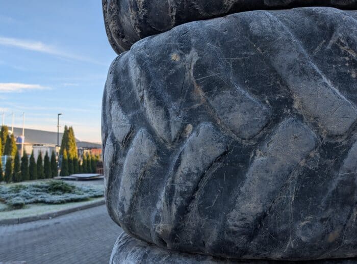 Używane opony 8 szt. TRELLEBORG 710/45-26,5 harwester forwarder Używane opony 8 szt. TRELLEBORG 710/45-26,5 harwester forwarder