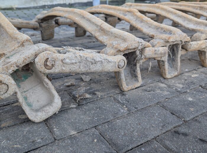 used tracks 710/45-26.5 forwarder harvester używane gąsienice 710/45-26,5 forwarder harwester