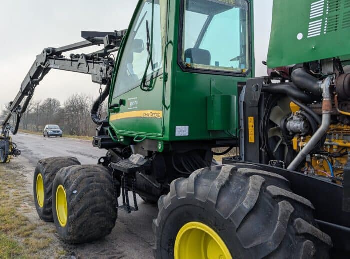 Harwester John Deere 1070D 2006r. Harwester John Deere 1070D 2006r.