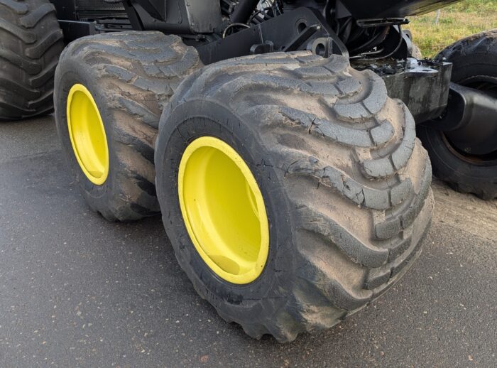 Harwester John Deere 1070D 2006r. Harwester John Deere 1070D 2006r.