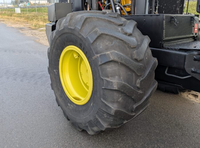 Harwester John Deere 1070D 2006r. Harwester John Deere 1070D 2006r.