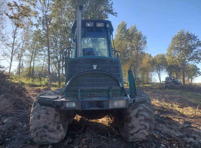 Timberjack 1710D forwarder, 2002. John Deere Forwarder Timberjack 1710D 2002r. John Deere